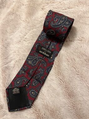 100% silk Burgundy blue Paisley Tie